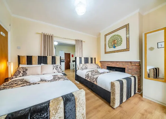 *1Va* Ground Floor Apartment Setup For Your Most Amazing & Relaxed Stay + Free Parking + Free Fast Wifi *